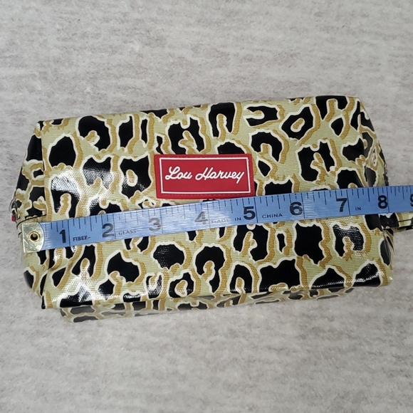 Lou Harvey Animal Print Zip Cosmetic Travel Pouch - Picture 7 of 11